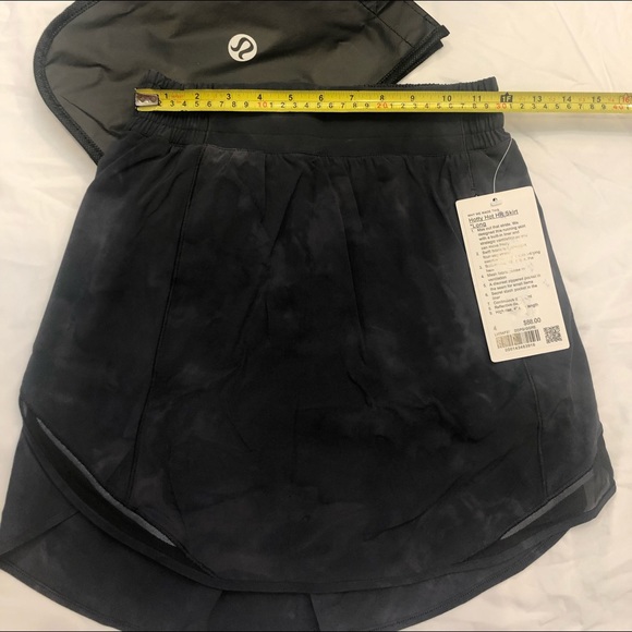 Lululemon Brand New w/Tags, Lulu Hotty Hot HR Shirt with Built In Shorts! - Picture 7 of 10